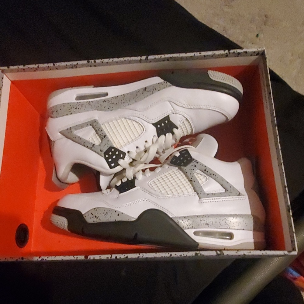 Jordan 4 white cement